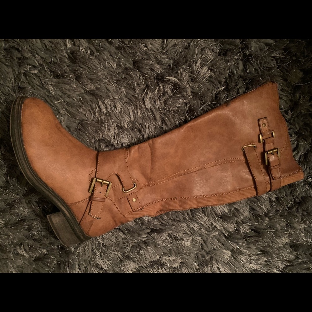 Brown boots